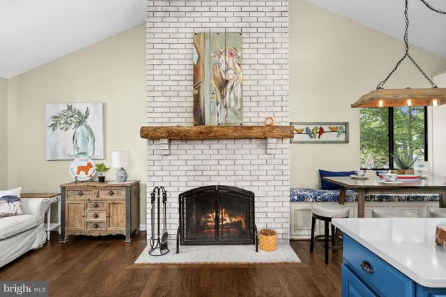 1917 LAKEVIEW PKWY, Locust Grove, VA 22508