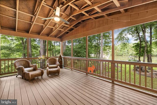 1917 LAKEVIEW PKWY, Locust Grove, VA 22508