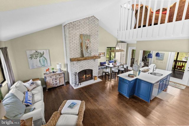 1917 LAKEVIEW PKWY, Locust Grove, VA 22508