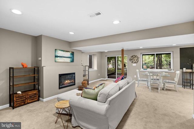1917 LAKEVIEW PKWY, Locust Grove, VA 22508