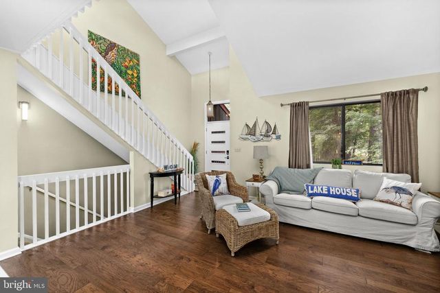 1917 LAKEVIEW PKWY, Locust Grove, VA 22508