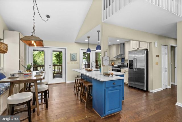 1917 LAKEVIEW PKWY, Locust Grove, VA 22508