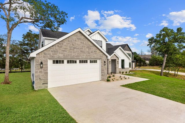208 Ulupau CIR, Bastrop, TX 78602