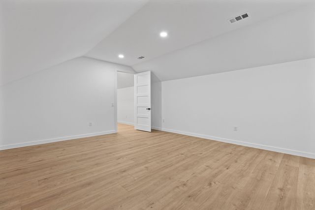 208 Ulupau CIR, Bastrop, TX 78602