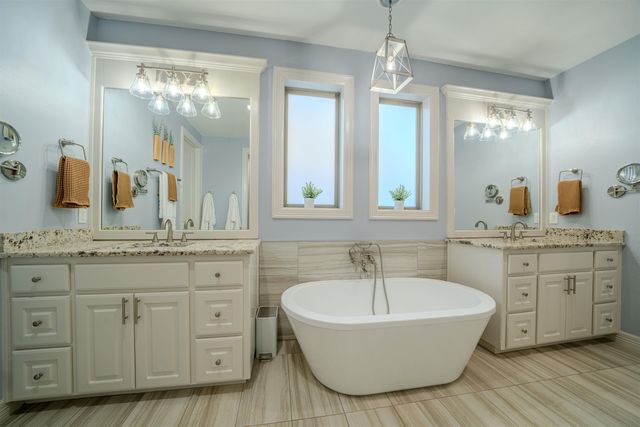 4028 Hidden Hills Cir, Longview, TX 75605