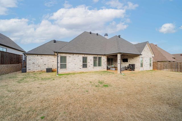 4028 Hidden Hills Cir, Longview, TX 75605