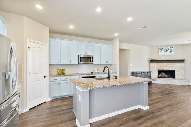 1011 Northern Oaks Court, Springtown, TX 76082