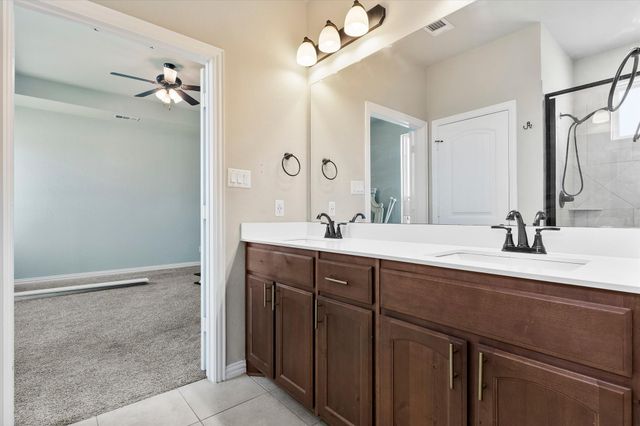 1011 Northern Oaks Court, Springtown, TX 76082