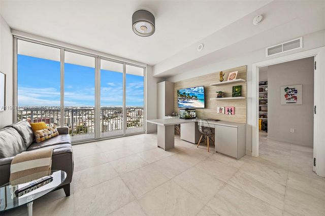 2020 N Bayshore Dr 3407, Miami, FL 33137