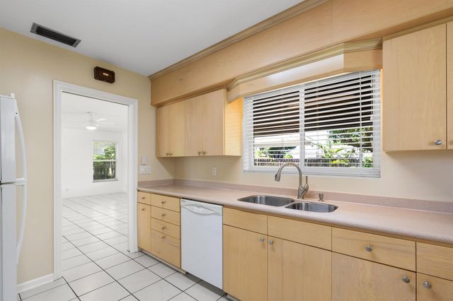 360 Palmetto Street, West Palm Beach, FL 33405