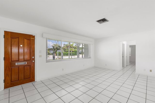 360 Palmetto Street, West Palm Beach, FL 33405