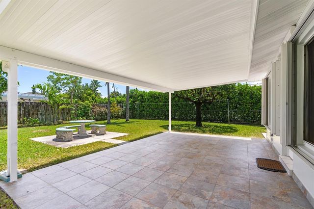 360 Palmetto Street, West Palm Beach, FL 33405