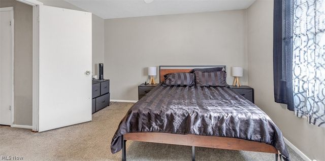 2472 Warren Parkway 20, Twinsburg, OH 44087