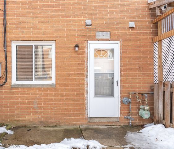 2472 Warren Parkway 20, Twinsburg, OH 44087