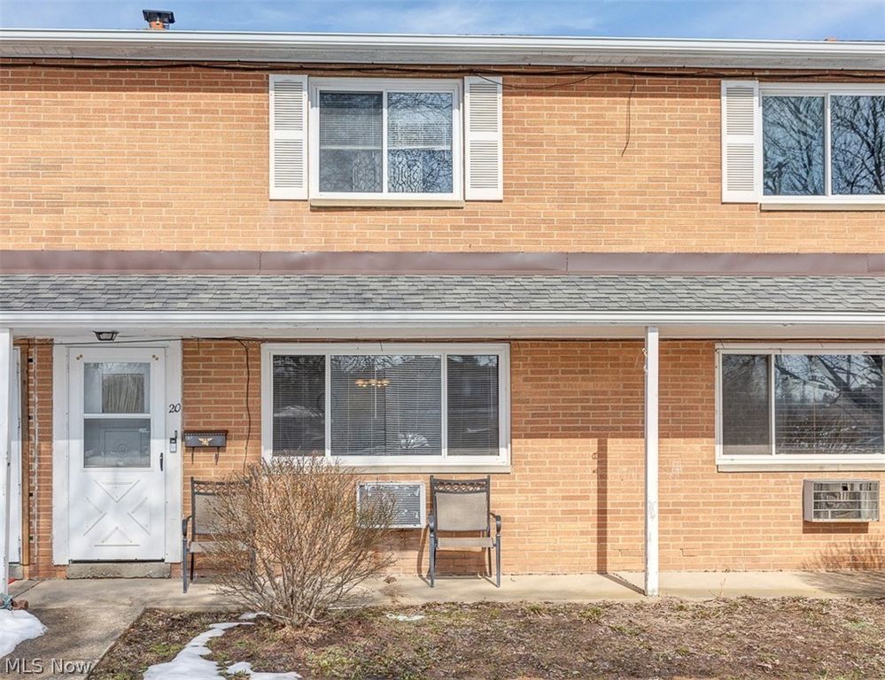 2472 Warren Parkway 20, Twinsburg, OH 44087