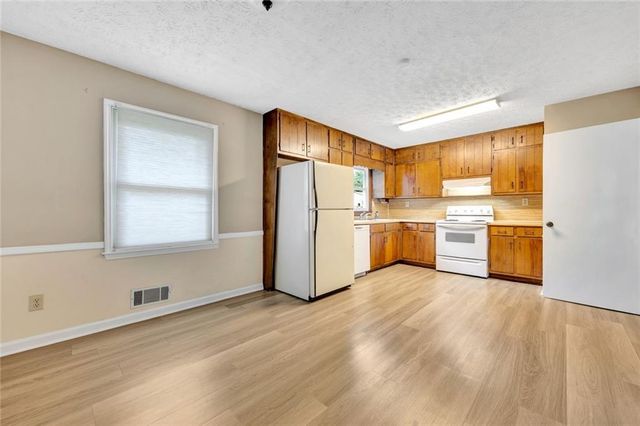 905 Rambling Rose Court NW, Conyers, GA 30012