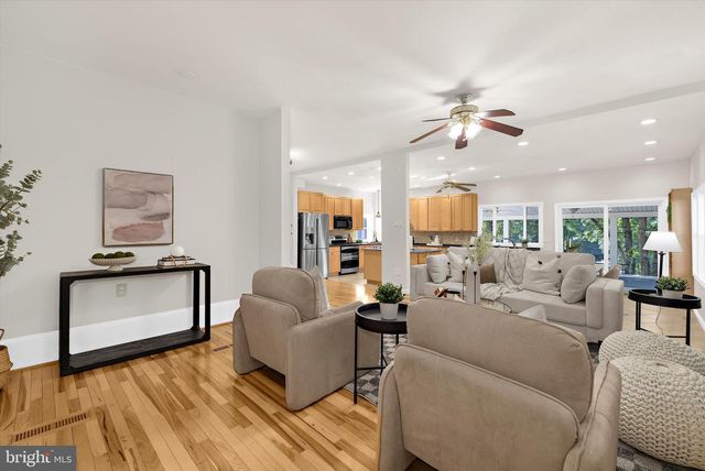 619 RIVERSIDE DR, Pasadena, MD 21122