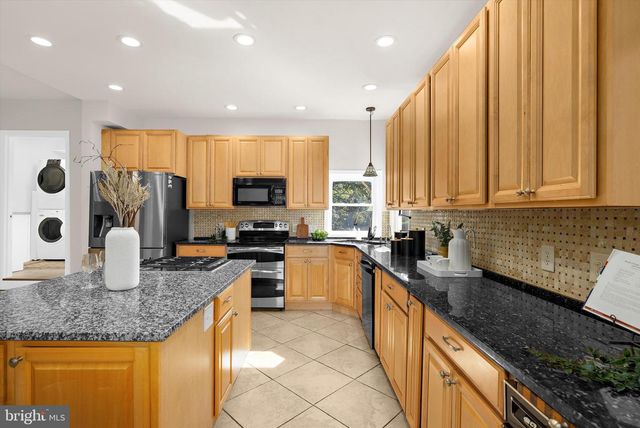 619 RIVERSIDE DR, Pasadena, MD 21122