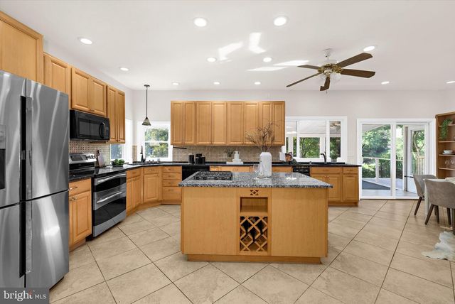 619 RIVERSIDE DR, Pasadena, MD 21122