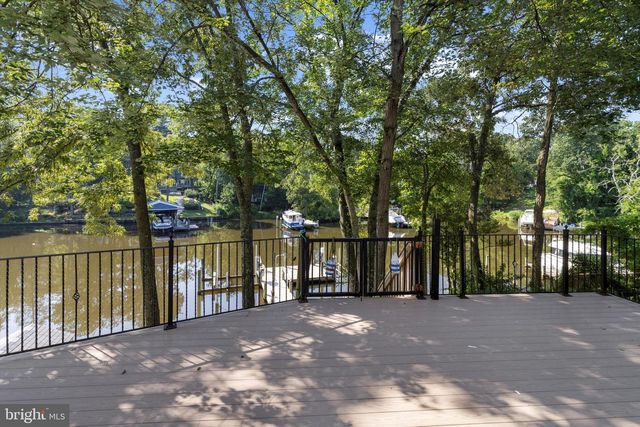 619 RIVERSIDE DR, Pasadena, MD 21122