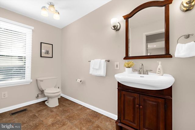 619 RIVERSIDE DR, Pasadena, MD 21122