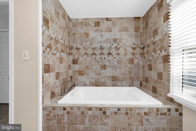 619 RIVERSIDE DR, Pasadena, MD 21122