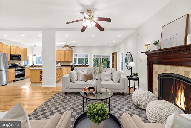 619 RIVERSIDE DR, Pasadena, MD 21122