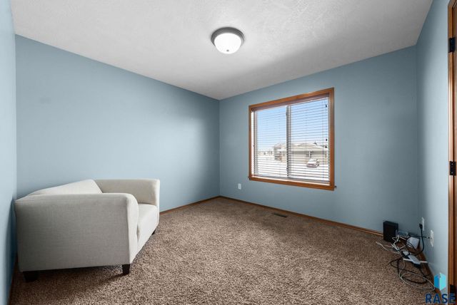 4032 S Homerun Ave Avenue, Sioux Falls, SD 57110