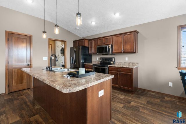 4032 S Homerun Ave Avenue, Sioux Falls, SD 57110