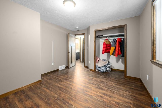 4032 S Homerun Ave Avenue, Sioux Falls, SD 57110