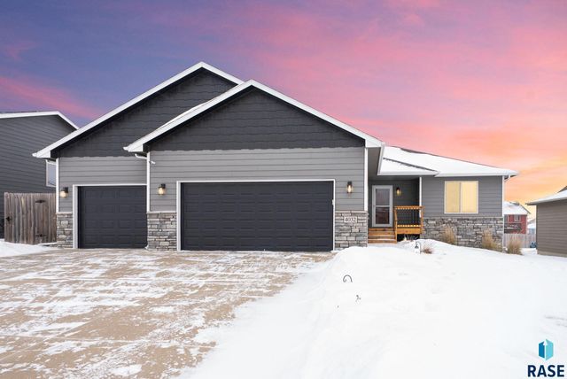 4032 S Homerun Ave Avenue, Sioux Falls, SD 57110