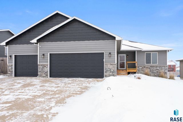 4032 S Homerun Ave Avenue, Sioux Falls, SD 57110