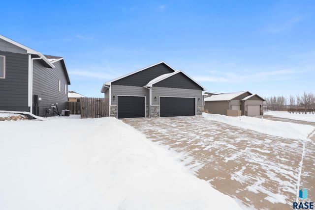 4032 S Homerun Ave Avenue, Sioux Falls, SD 57110