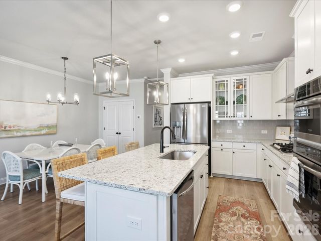 2522 Lydia Avenue, Charlotte, NC 28205