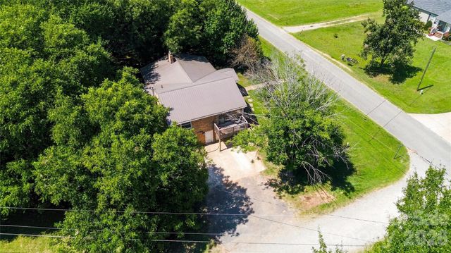 7704 Otts Circle, Stanley, NC 28164