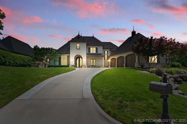 716 W 108th Place S, Jenks, OK 74037