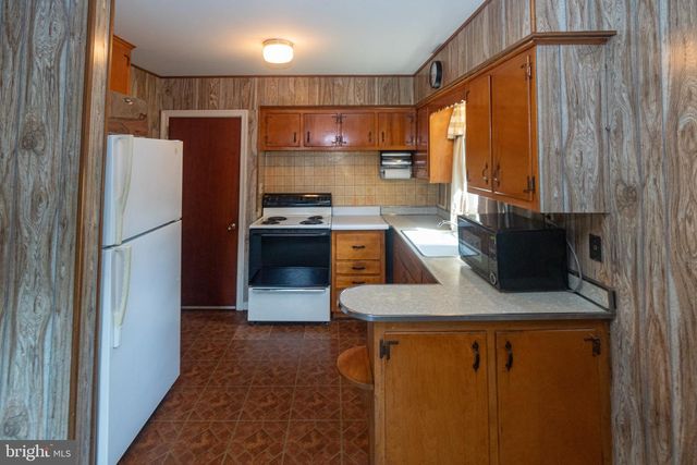153 HAWTHORNE DR, Mount Holly, NJ 08060
