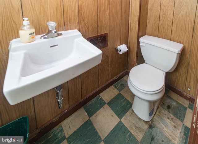 153 HAWTHORNE DR, Mount Holly, NJ 08060