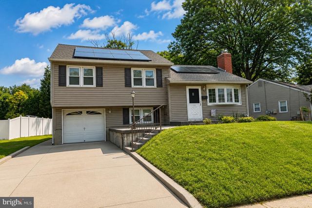 153 HAWTHORNE DR, Mount Holly, NJ 08060