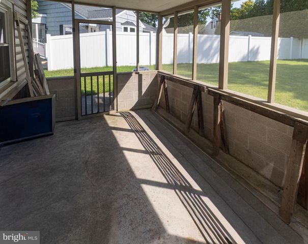 153 HAWTHORNE DR, Mount Holly, NJ 08060