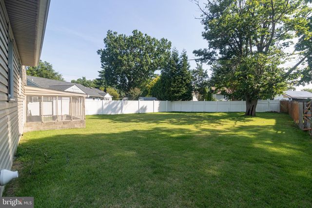 153 HAWTHORNE DR, Mount Holly, NJ 08060