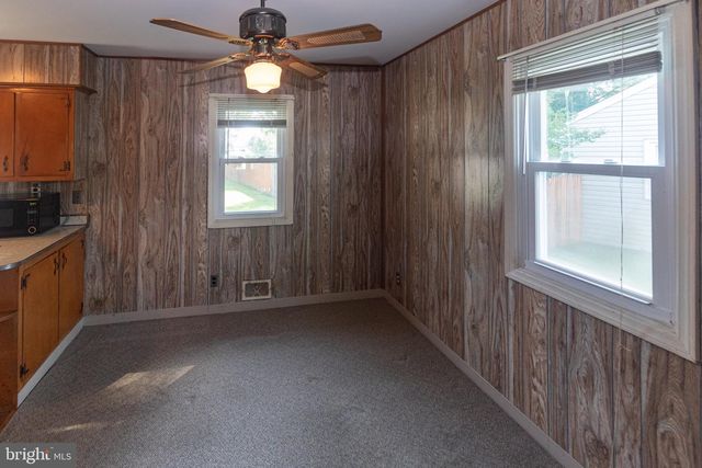 153 HAWTHORNE DR, Mount Holly, NJ 08060