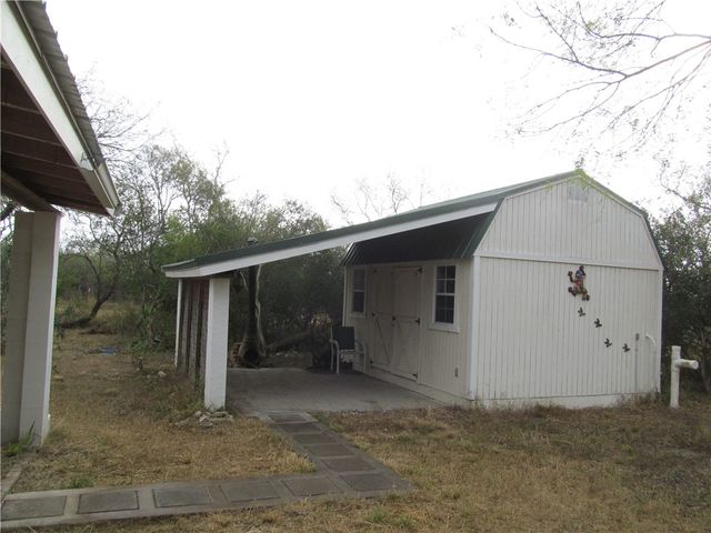 1816 W County Road 303, Orange Grove, TX 78372