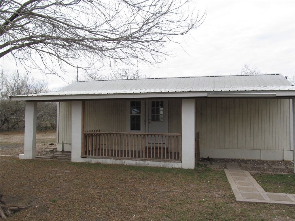 1816 W County Road 303, Orange Grove, TX 78372