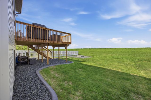 1186 Albert Court W, West Fargo, ND 58078