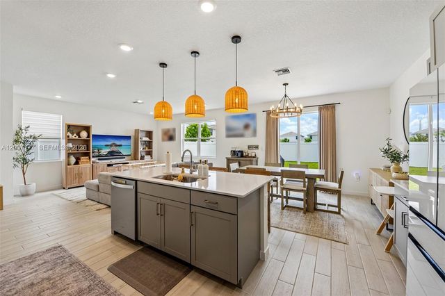 1660 SE 6th St, Homestead, FL 33033