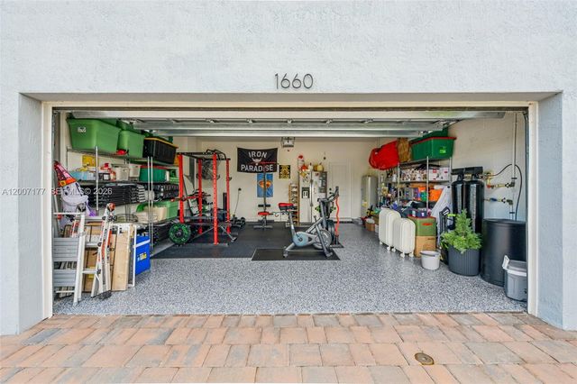 1660 SE 6th St, Homestead, FL 33033