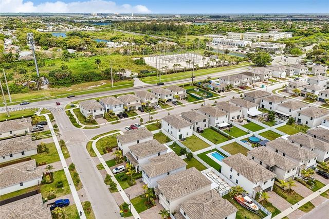 1660 SE 6th St, Homestead, FL 33033