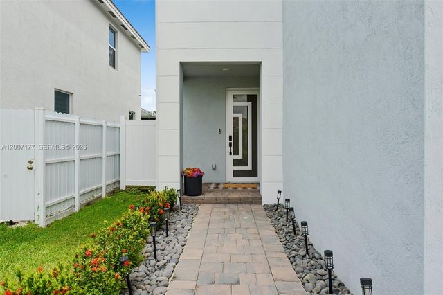 1660 SE 6th St, Homestead, FL 33033
