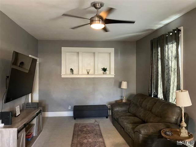 920 E Beaumont Avenue, Greenville, IL 62246